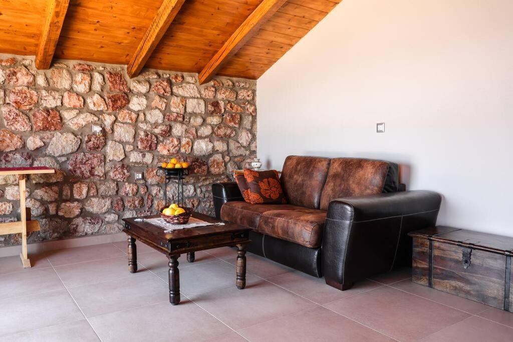 Petronas Land House 2 Vila Archangelos  Exterior foto